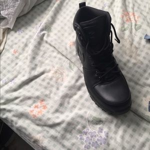 Men’s Nike boots